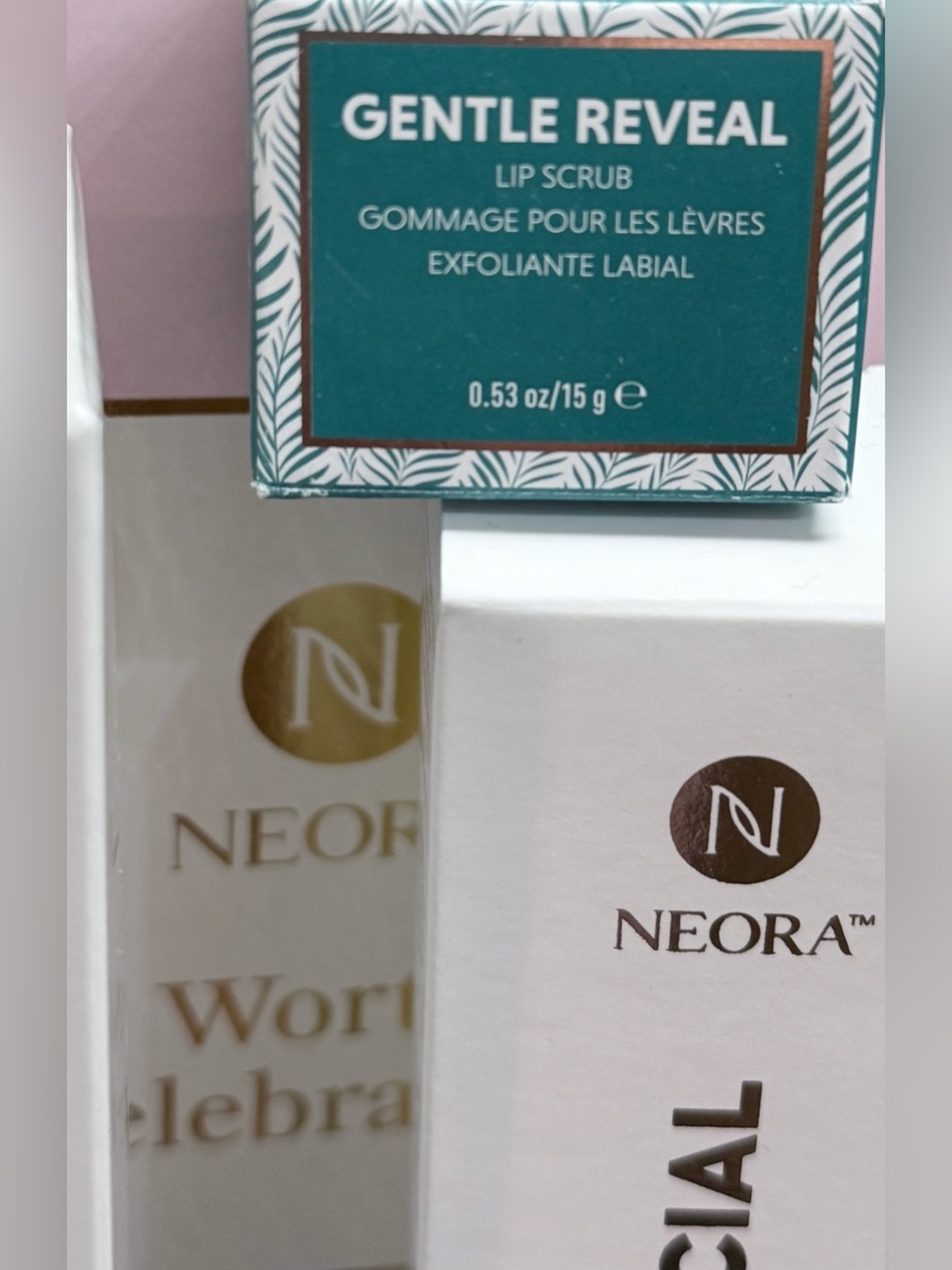 Neora Skincare Bundle (NEW) - Picture 2 of 11